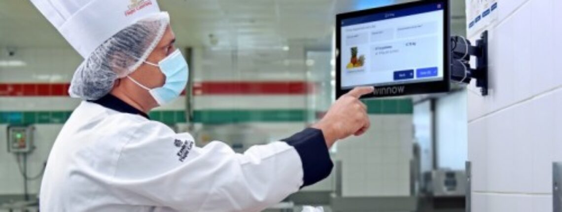 Emirates Flight Catering Leverages AI Technology To Reduce Food Waste By 35%