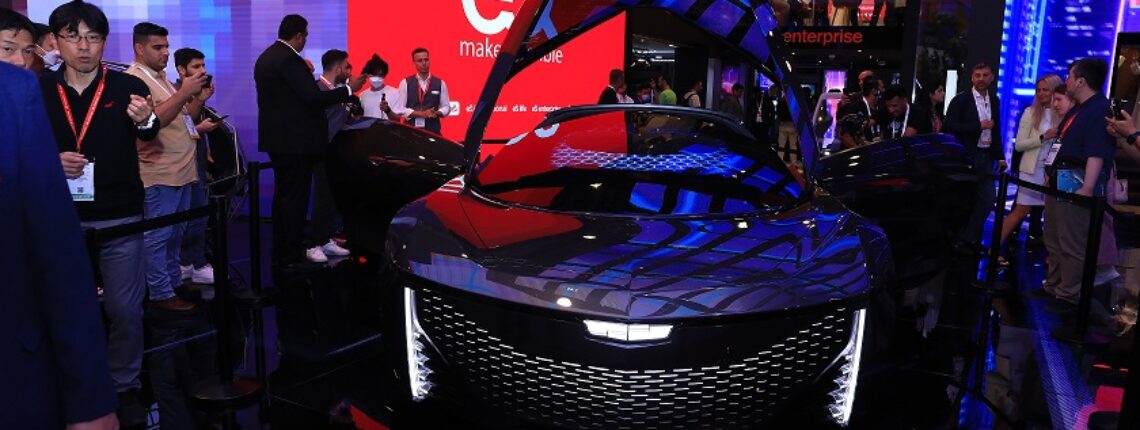 Cadillac And e& Collaborate To Bring The Coveted ‘Car Of The Future’ To GITEX 2022: Introducing The InnerSpace Concept